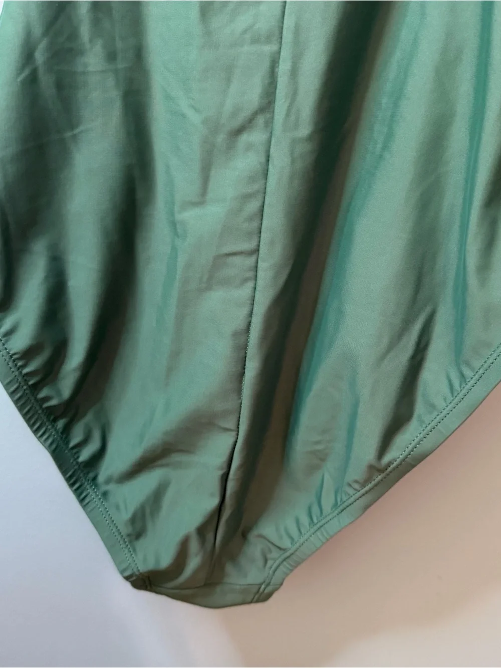Ellen Tracy Green High Neck Ruched One Piece Swimsuit Size 12 Keyhole Front